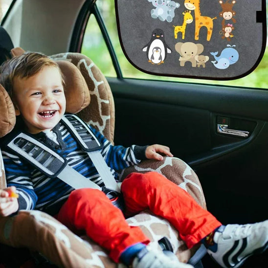 pare soleil voiture bebe enfant joyeux